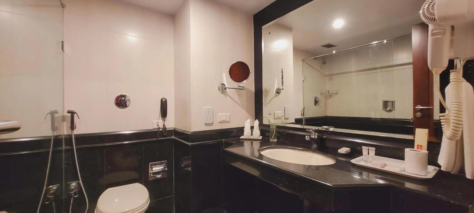 Ashoka Inn Thrissur Ngoại thất bức ảnh
